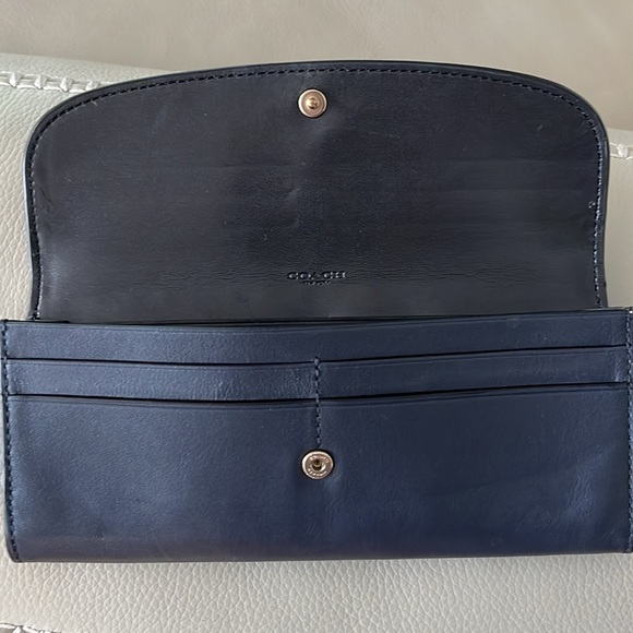 Coach Signature Leather deep Navy Blue wallet with gold accent - Picture 6 of 9